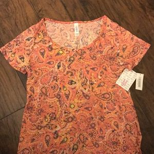 LulaRoe Classic T.